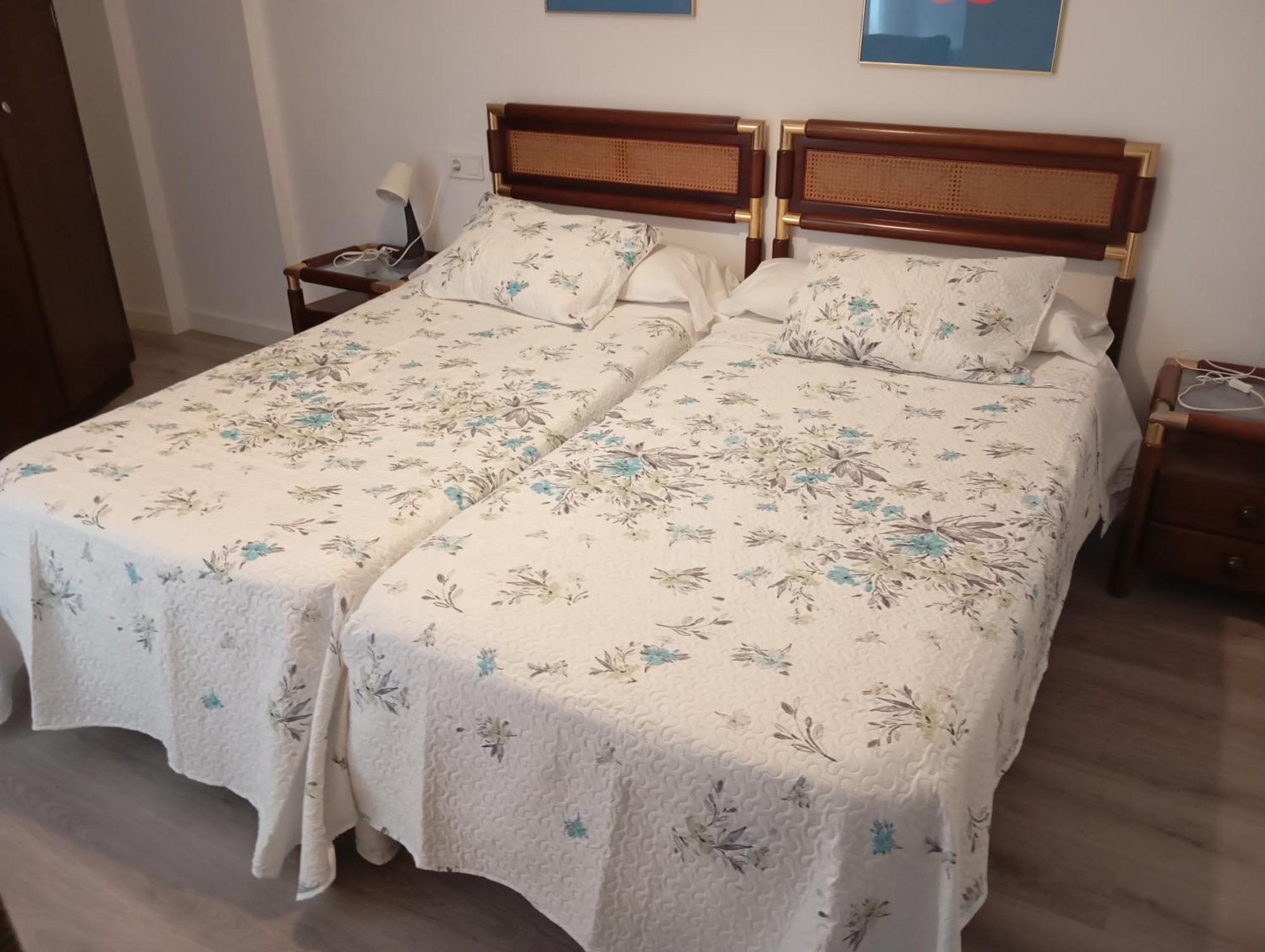 Bnap Gesta Apartment Oviedo Bagian luar foto