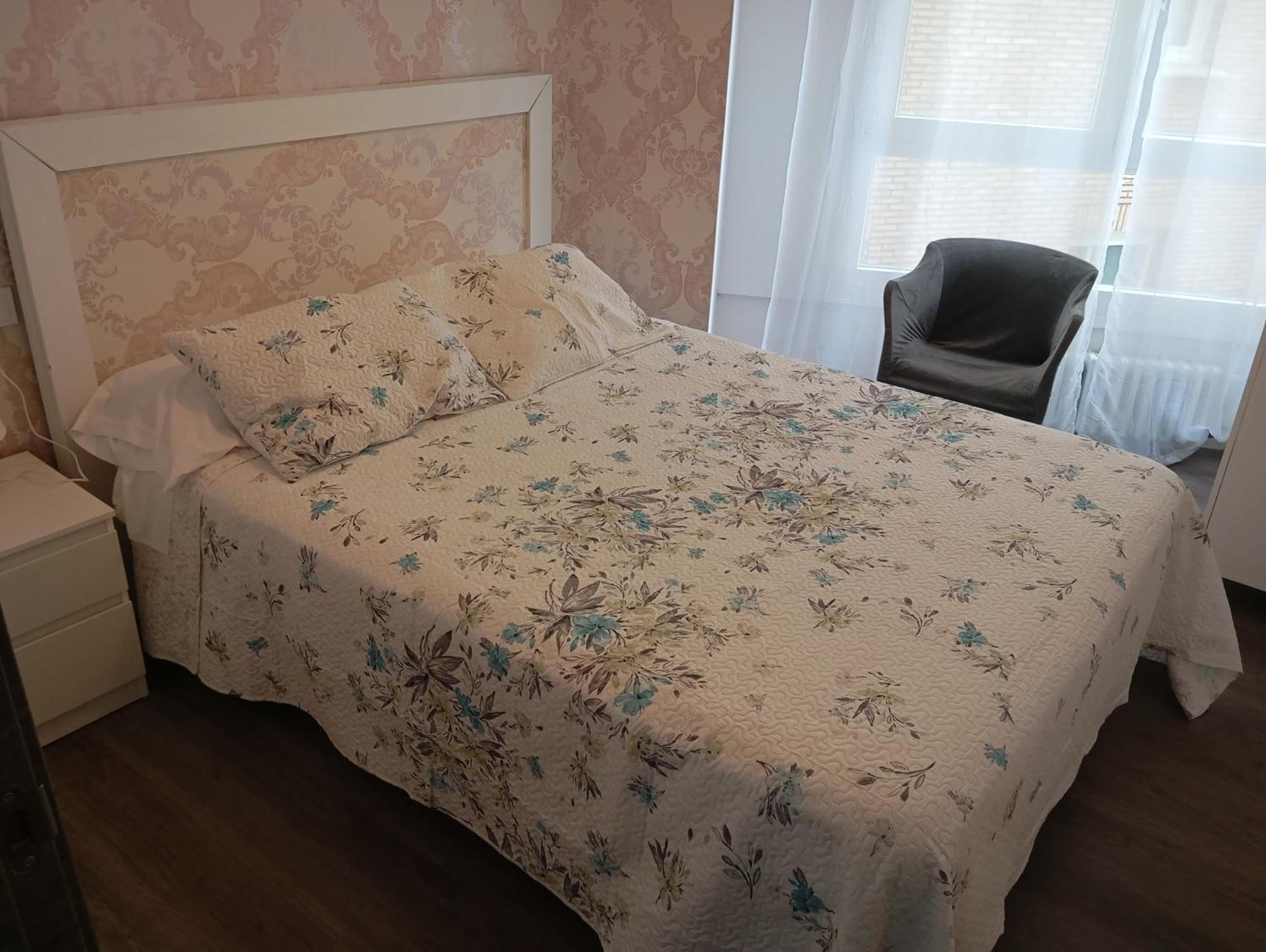 Bnap Gesta Apartment Oviedo Bagian luar foto