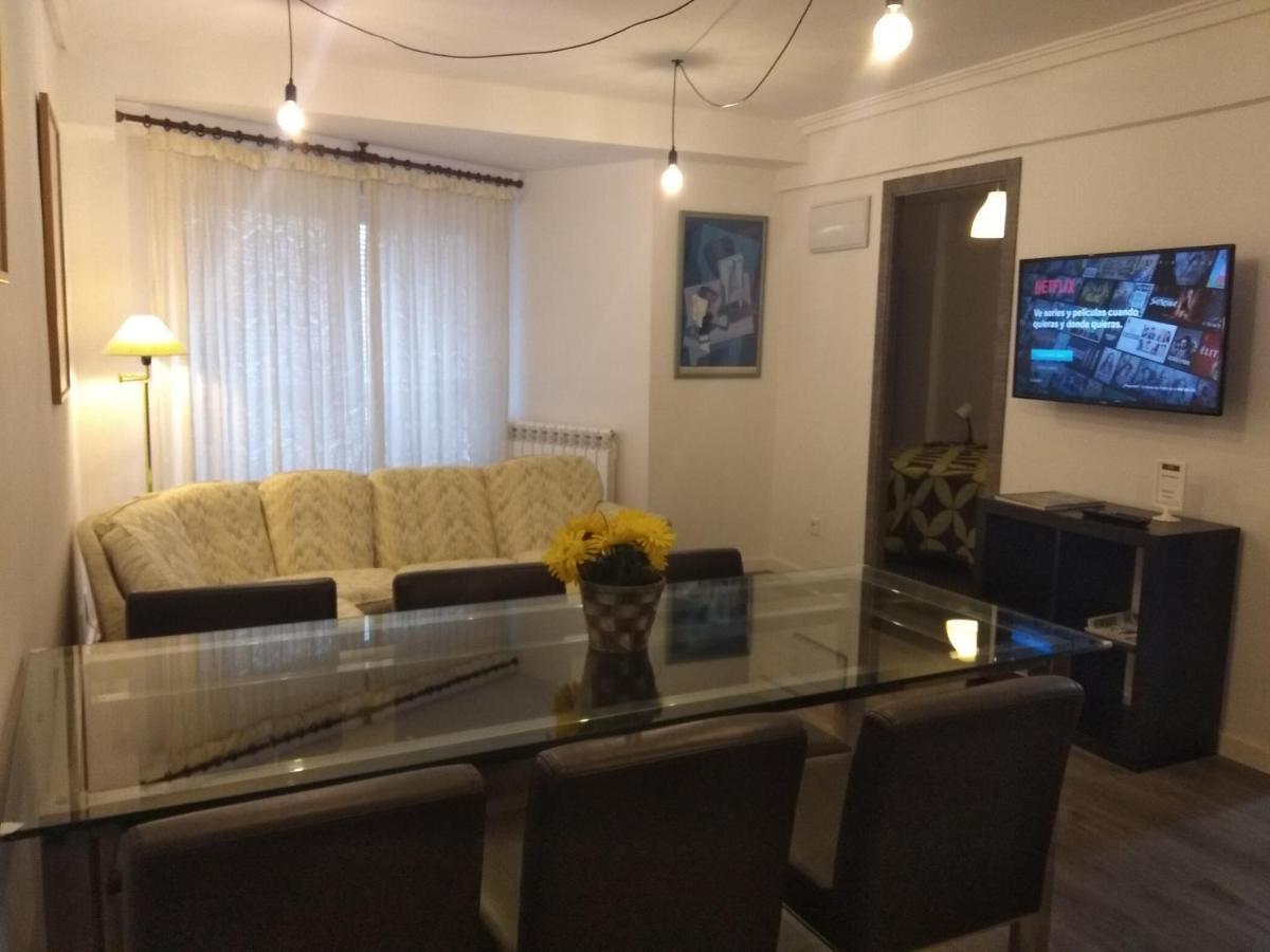 Bnap Gesta Apartment Oviedo Bagian luar foto